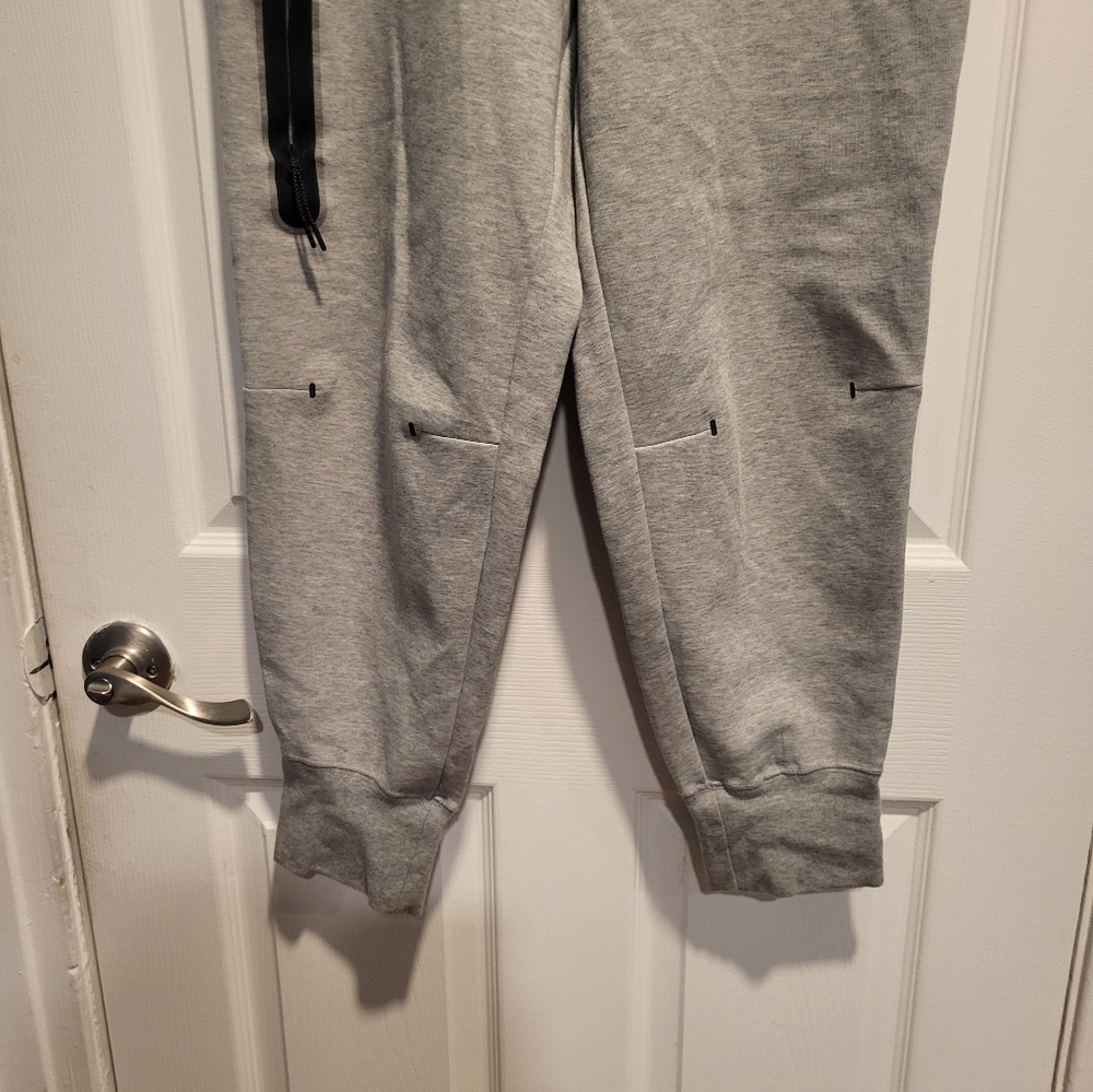 Pants - Picture 5 of 8